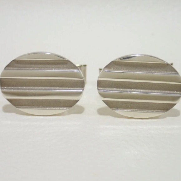 Authentic Vintage Tiffany & Co. 1995 Atlas Groove 925 Sterling Silver Cufflinks - Picture 2 of 9